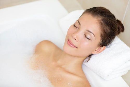 PHƯƠNG PHÁP DÙNG NHIỆT TRỊ LIỆU GIÚP GIẢM GIÚP GIÃN CƠ GIẢM CĂNG THẲNG